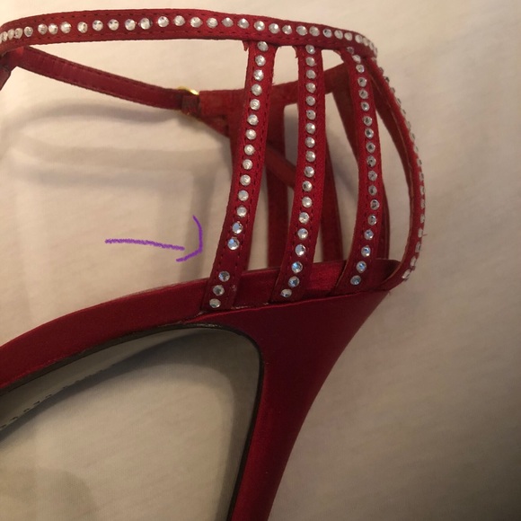 Lots of unlisted shoes - Picture 2 of 16